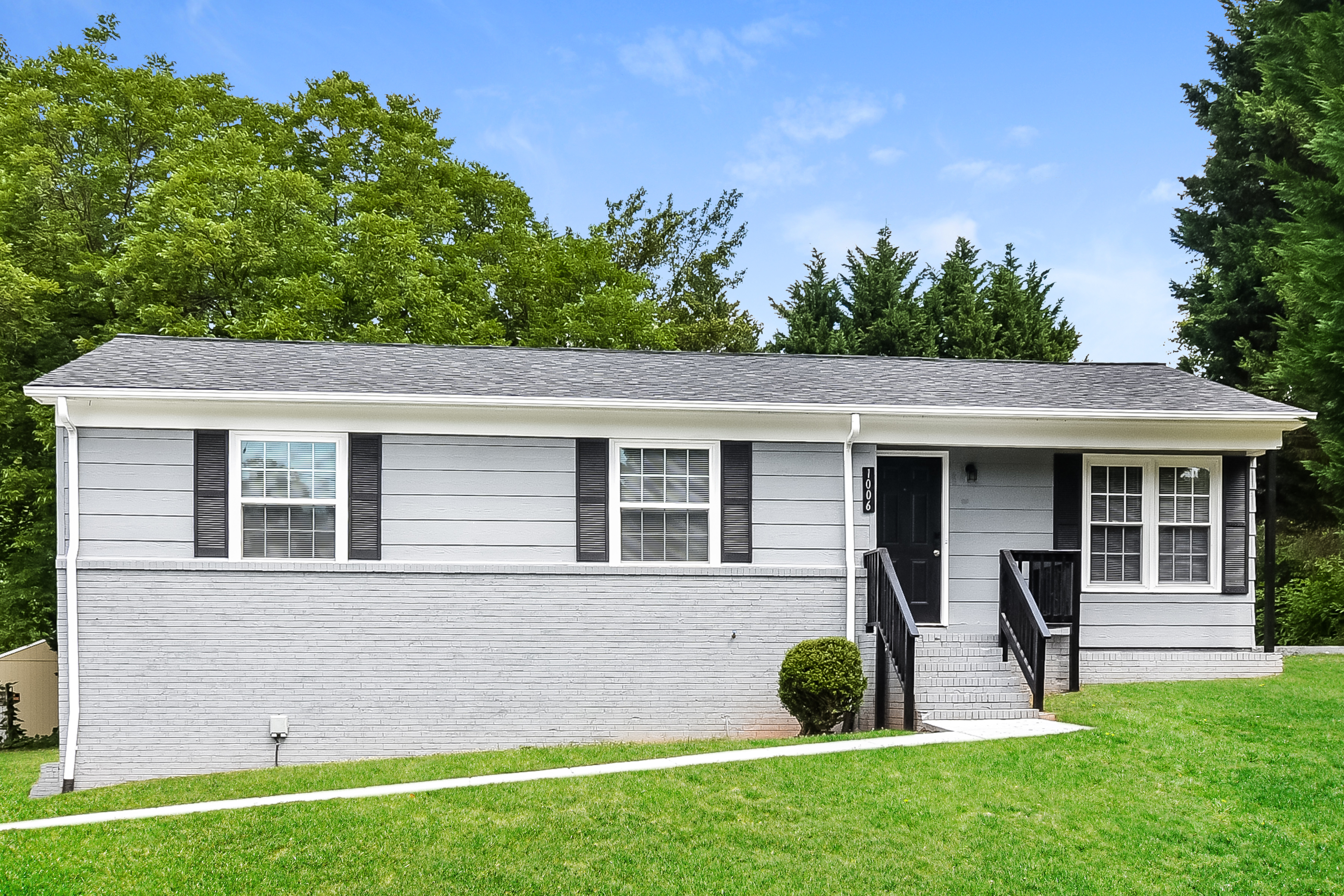 1006 SUMNER CT THOMASVILLE, NC 27360